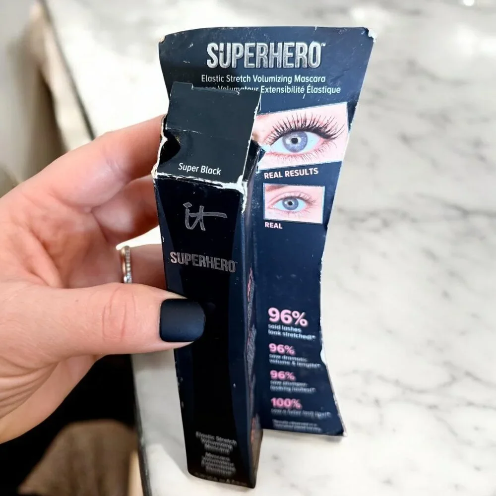 IT Cosmetics NEW Superhero Elastic Stretch Volumizing Mascara in Super Black